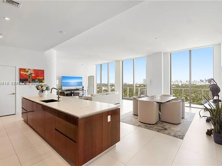 2678 Tigertail Ave #Penthouse CU-4 — Photo 3