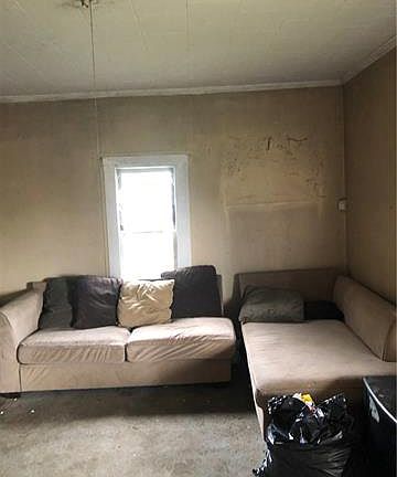 4th image of 222 Deaton St