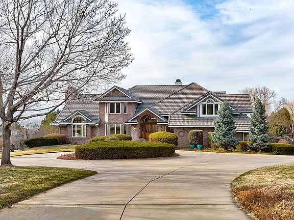 4th image of 8361 Greenwood Dr