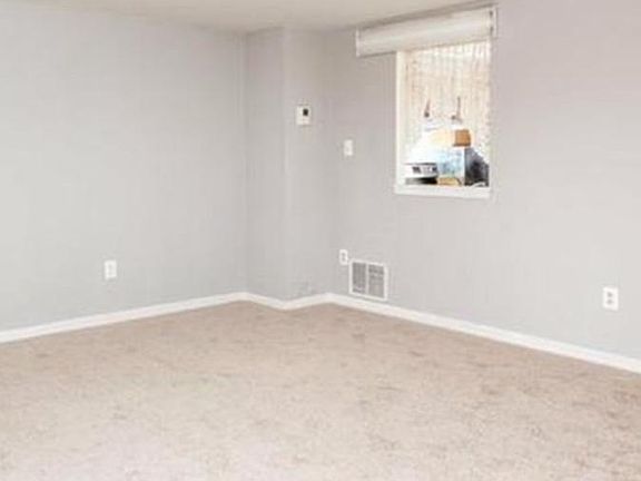 3rd image of 16 Craftsman Ct