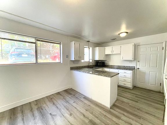 4th image of 661A E Crystal Ave
