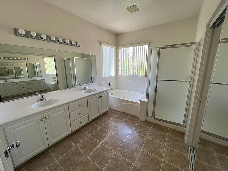 10319 Splendor Ridge Ave — Photo 9