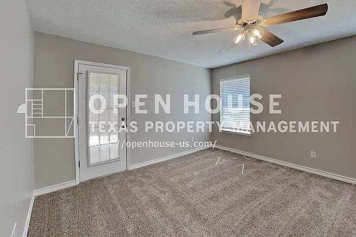 709 Stonebrooke Dr — Photo 9