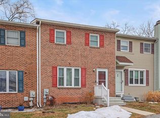 6 Persian Lilac Dr, Etters, PA 17319