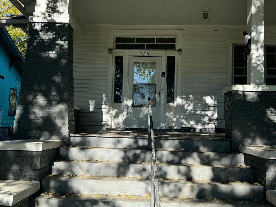 2nd image of 2719 E 5th Ave