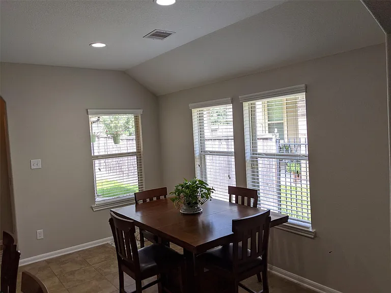 114 N Heritage Mill Cir — Photo 6