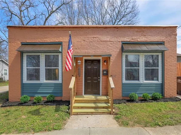 211 S Pearl St, Independence, MO 64050