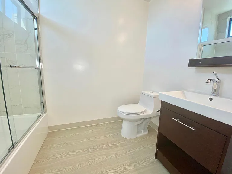 1335 Folsom — Photo 18
