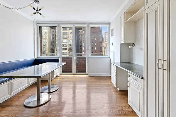 Rented by Douglas Elliman | media 17