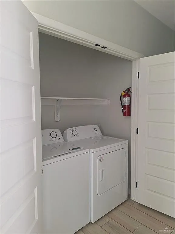 3 bed, 2.0 bath, 1025 sqft, $1,100 — Photo 4
