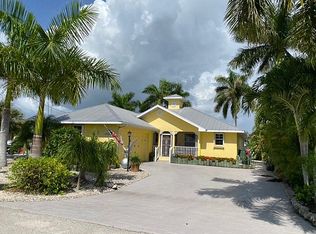 12248 Boat Shell Dr, Matlacha Isles, FL 33991