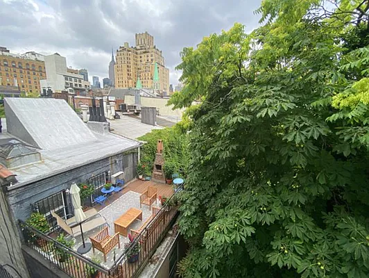 Rented by Buchbinder & Warren | media 24