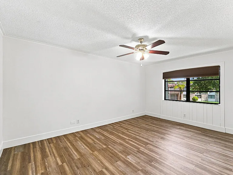 3101 Oakland Shores Dr #H210 — Photo 14