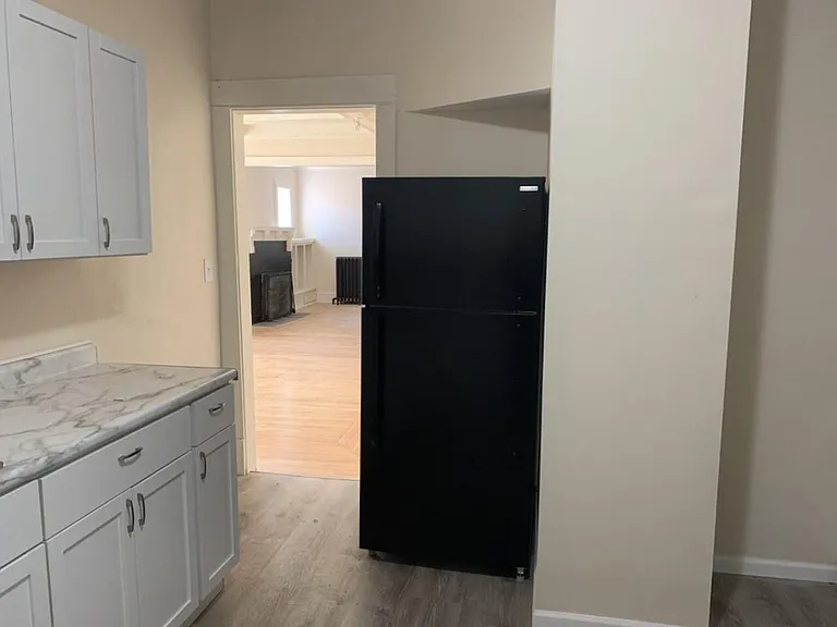 1600 Irving Ave N #2 — Photo 7