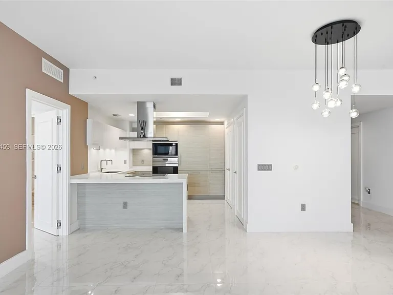 17301 Biscayne Blvd #1008 — Photo 10