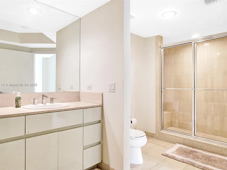 3000 Island Blvd #903 — Photo 13