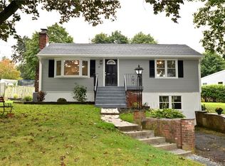 14 Charles St, Plantsville, CT 06479