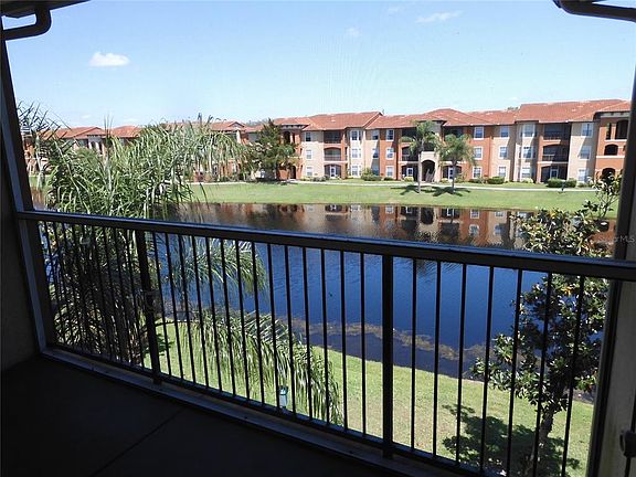 3rd image of 5548 Metrowest Blvd #6311