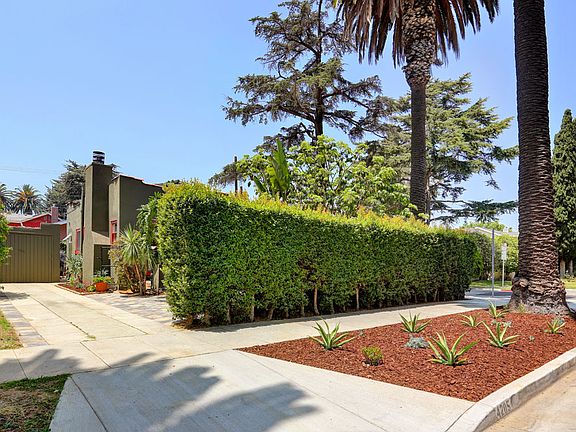 2nd image of 4205 Irving Pl