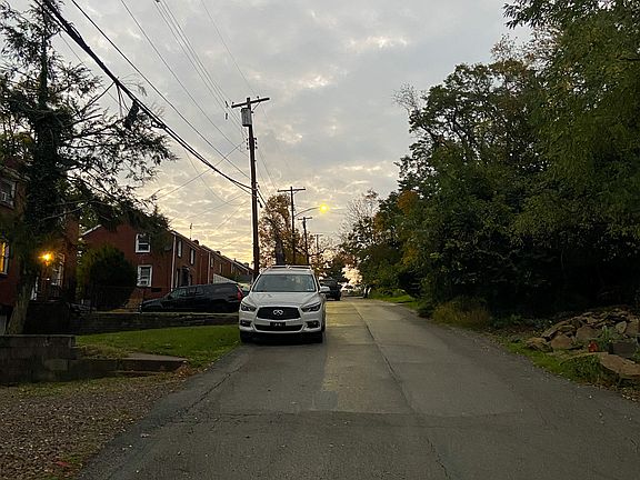 4th image of 2131 Lindsay Rd