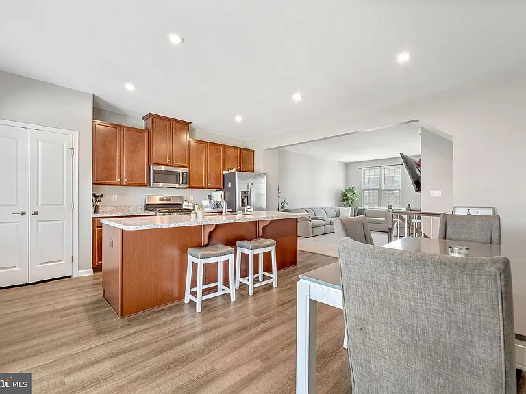 205 Dalton Dr — Photo 14