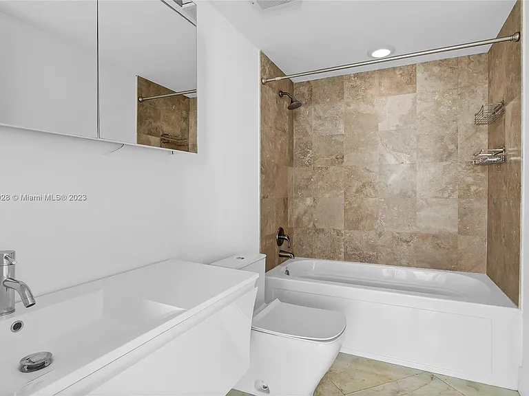 350 S Miami Ave #5 — Photo 6