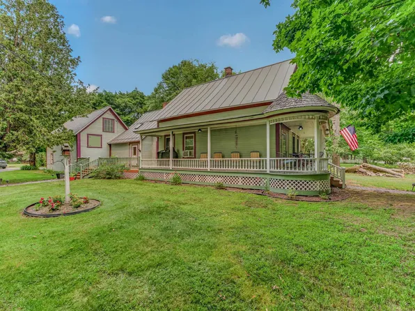 5294 Main S Street, Newbury, VT 05051
