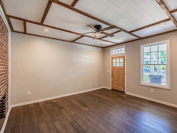4th image of 536 Peronneau St APT A