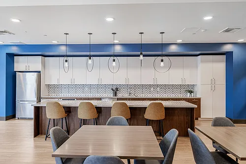 Mainline North Apartments - Santa Clara, CA Photo 1