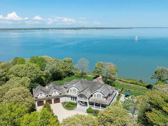 3rd image of 3745 Nassau Point Road