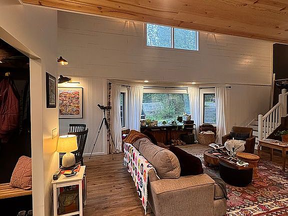 3rd image of 334 Timberline Dr