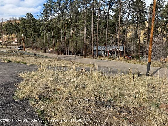 5th image of 205-209 Sequoia Dr