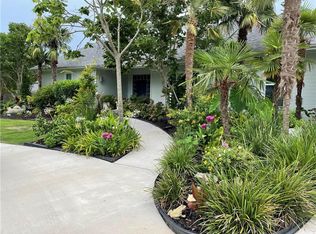 102 Bayou Perez Dr, Madisonville, LA 70447