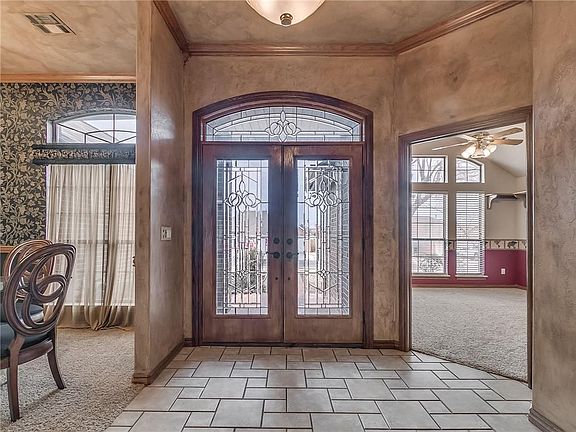 4th image of 2608 Harrington Ct