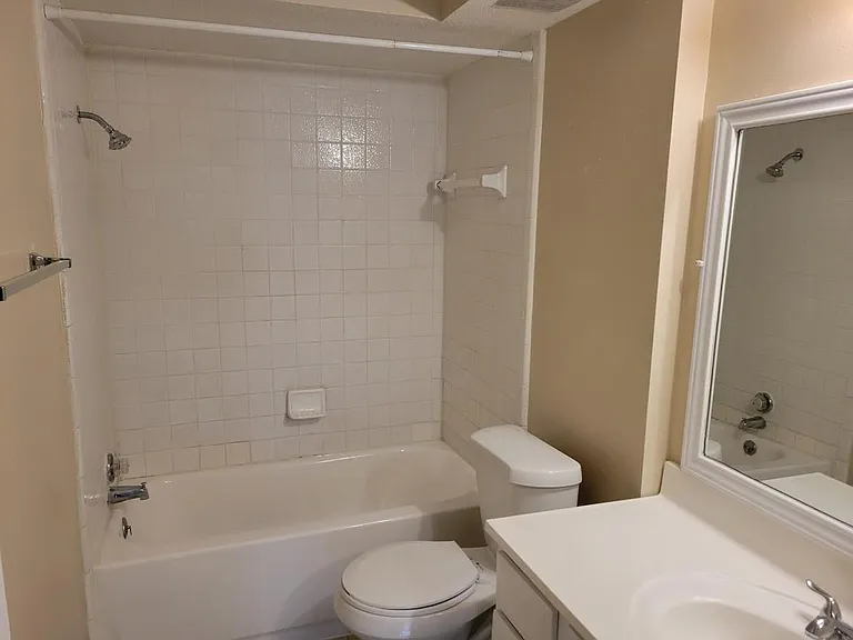 6606 De Moss Dr #604 — Photo 26