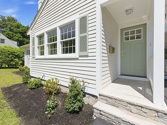 3rd image of 85 Prospect St
