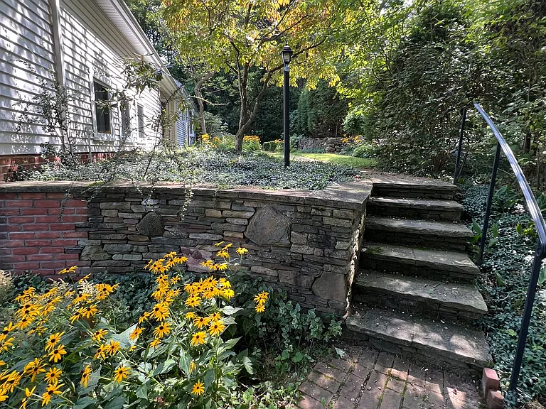 9910 Thwing Rd — Photo 27