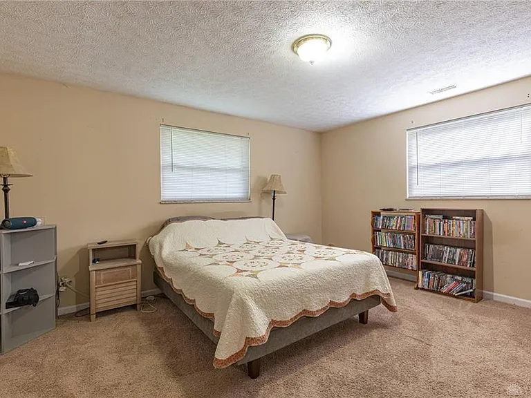 407 Heather St — Photo 8
