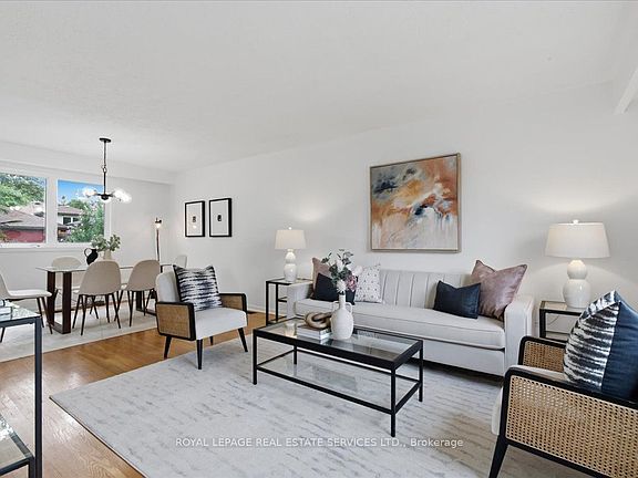3rd image of 17 Rosegrove Pl