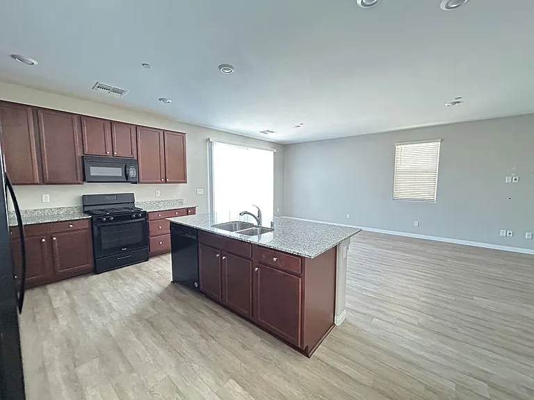 3553 Moneghetti Pl — Photo 6