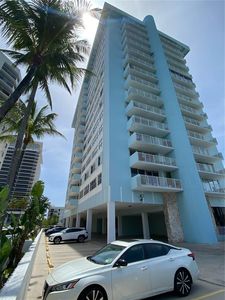 5838 Collins Ave APT 2D, Miami Beach, FL, 33140