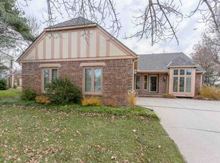 8213 E Greenbriar St, Wichita, KS 67226