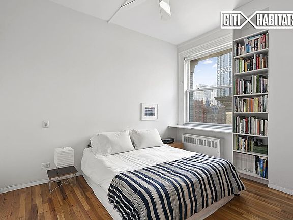 4th image of 260 Broadway #10C
