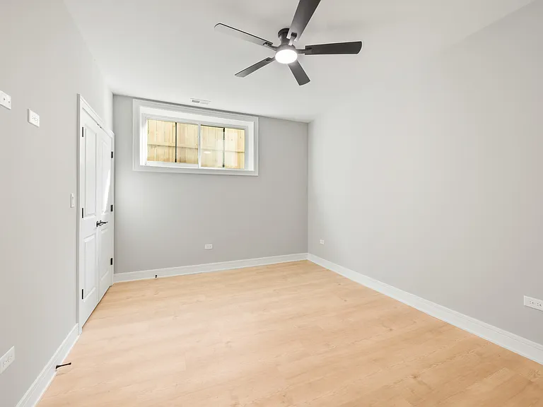 6639 S Langley Ave #1 — Photo 8