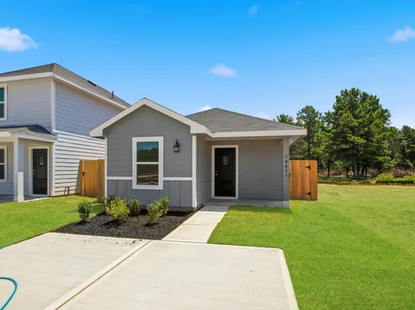10871 N Baron Village Dr, Conroe, TX 77306