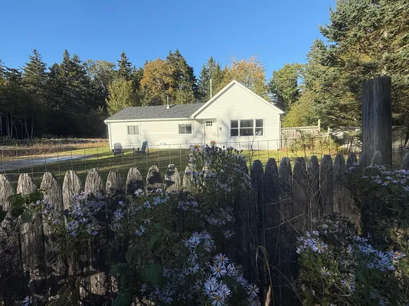 1030 Sunshine Road, Deer Isle, ME 04627