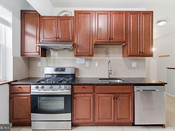 3rd image of 1926 S 7th St APT 3