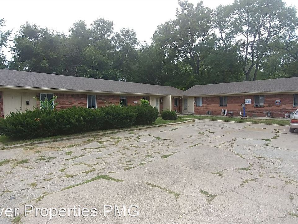 1st image of 2258 N Hawthorne Ln APT 4
