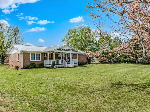 7045 State Highway 801 S, Mocksville, NC 27028