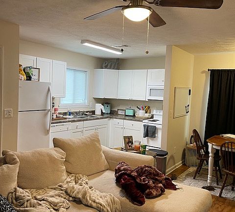 4th image of 178 Graduate Hill Dr